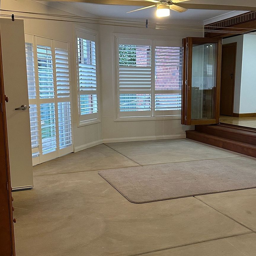 Fully-Furnished Stunning Central Home - Photo 1